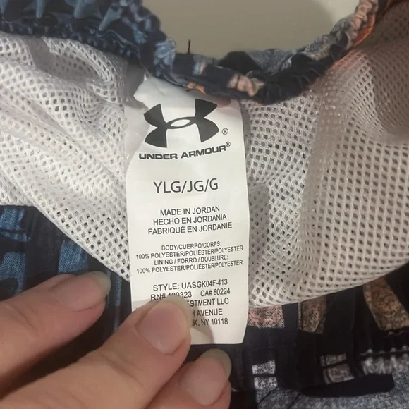 NWT Boys Under Armour Swim Trunks Size Youth Large - Picture 4 of 13